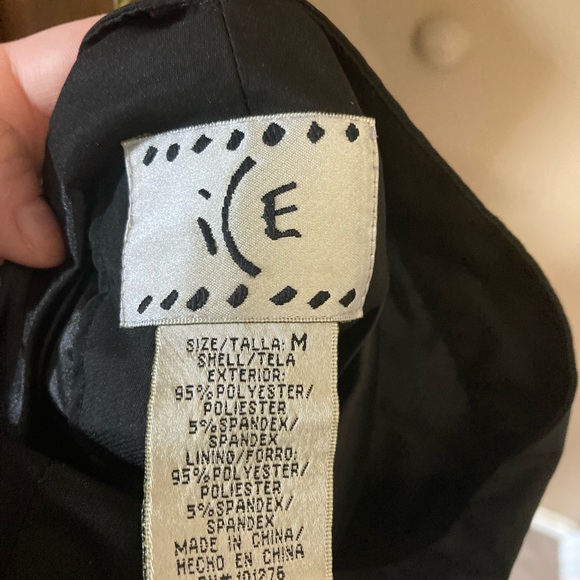 Beautiful sleeveless black and white dress size large - Picture 3 of 3